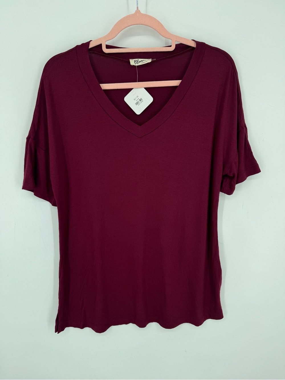 Blumin Apparel Boutique Basic Maroon Red VNeck Top Size Small NWT Holiday Soft